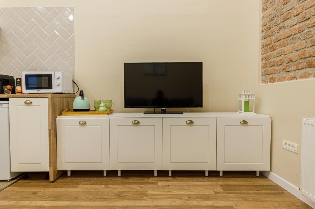 Beautiful Apartment In Heart Of Historical Center Timişoara Exteriör bild