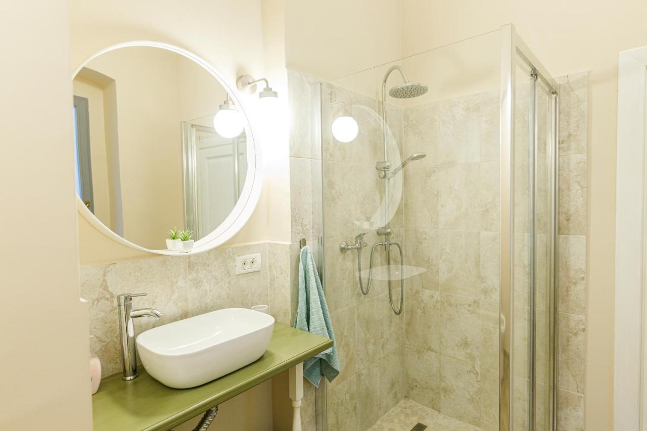 Beautiful Apartment In Heart Of Historical Center Timişoara Exteriör bild