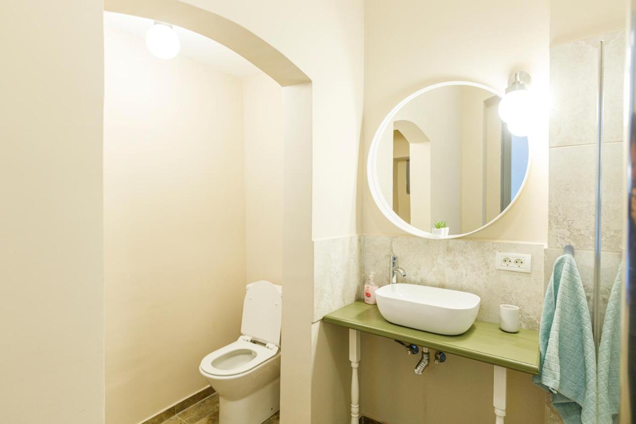 Beautiful Apartment In Heart Of Historical Center Timişoara Exteriör bild